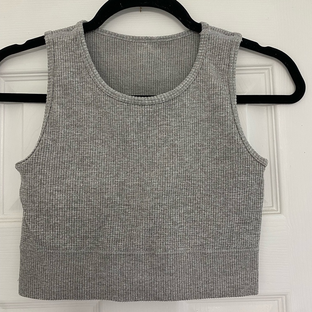 Yogalicious “Rib Seamless Erin Crop Bra”, Color: Heather Gray